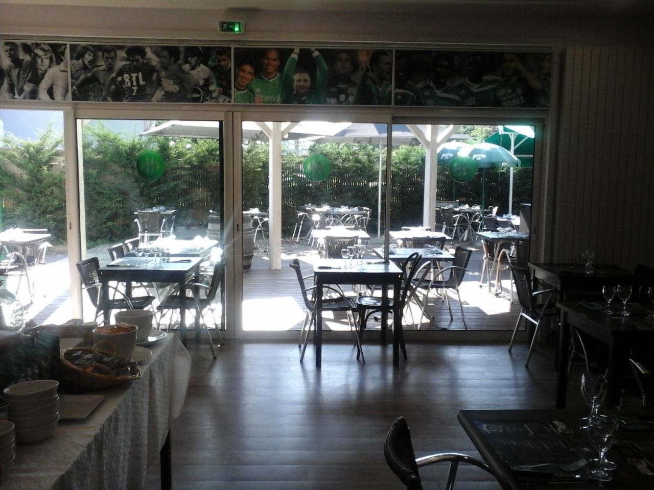 Hotel Bar Restaurant Le Chaudron Vert Сент-Этьен Экстерьер фото